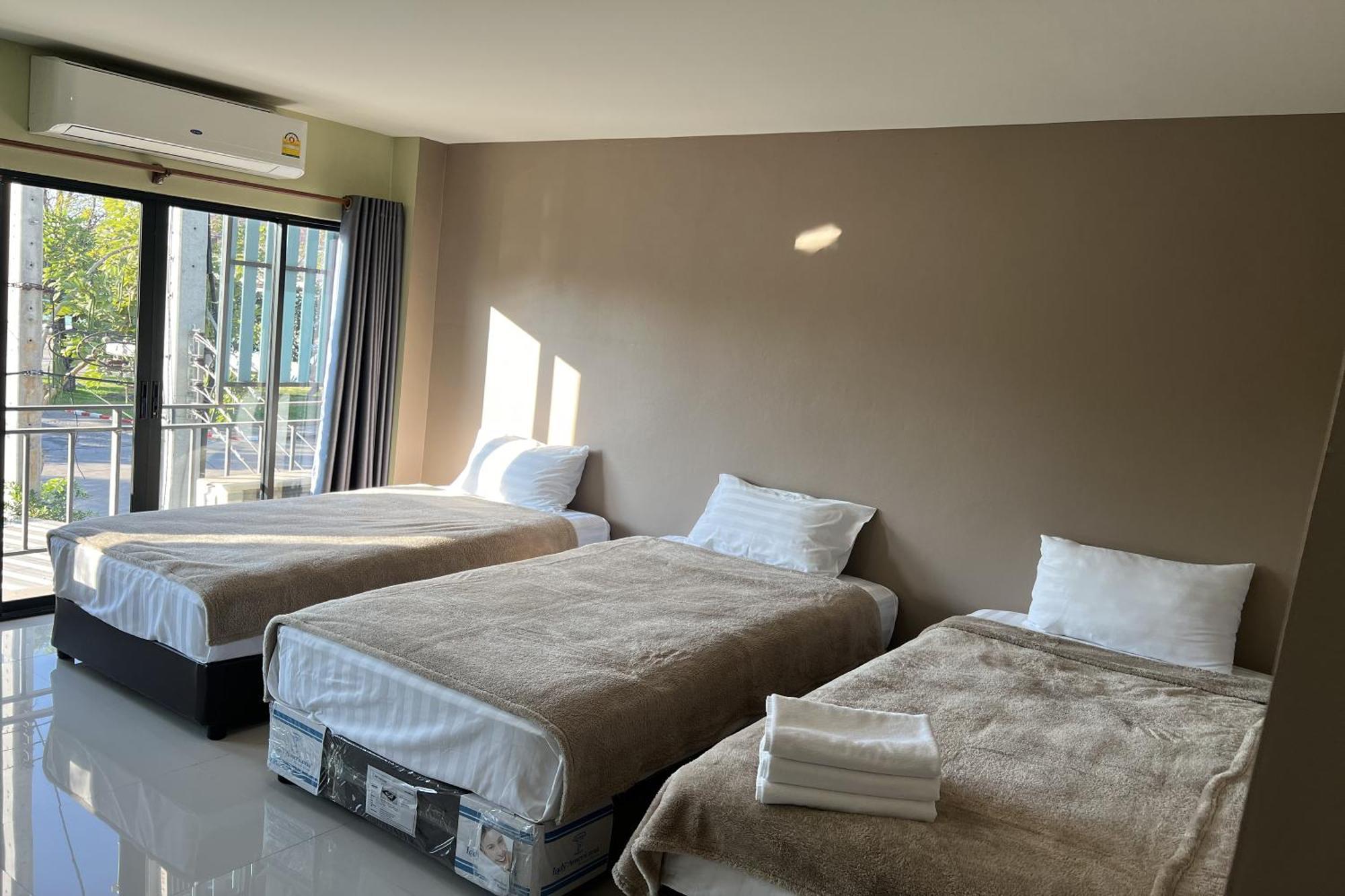 V Tharm Hotel Удон-Тхани Экстерьер фото