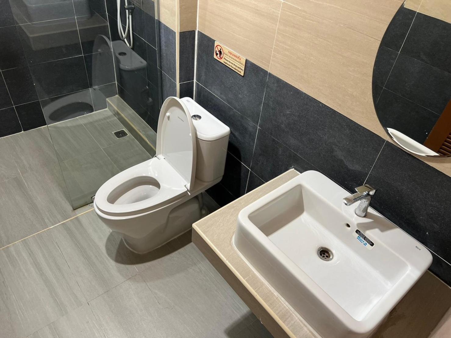 V Tharm Hotel Удон-Тхани Экстерьер фото