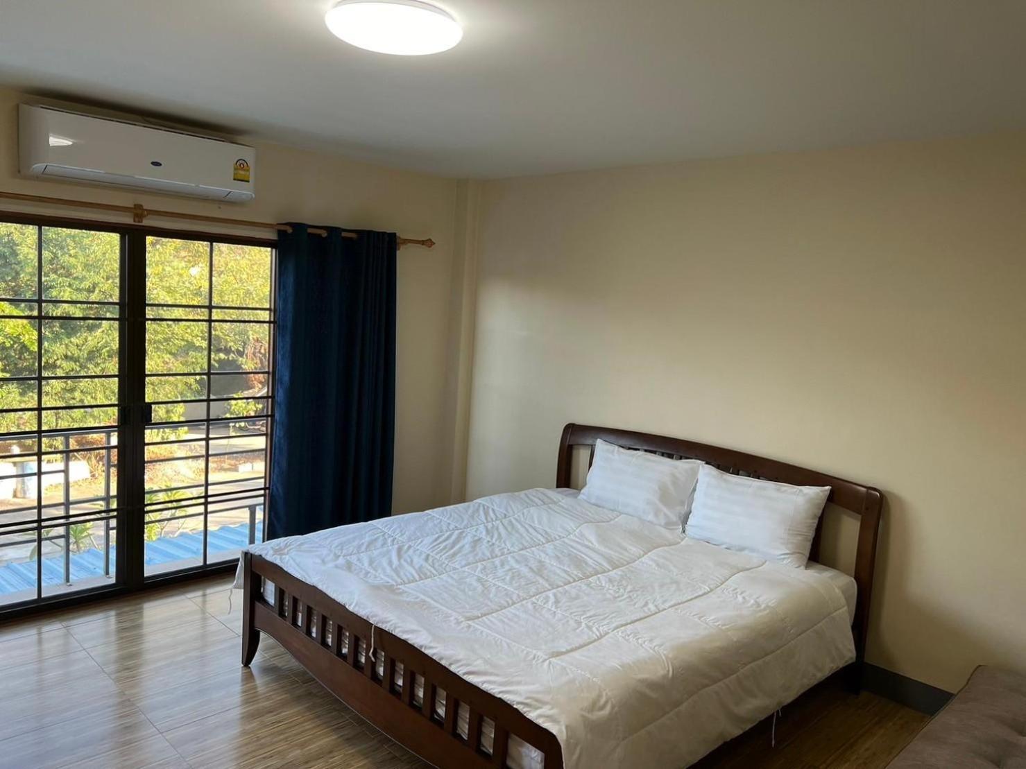 V Tharm Hotel Удон-Тхани Экстерьер фото
